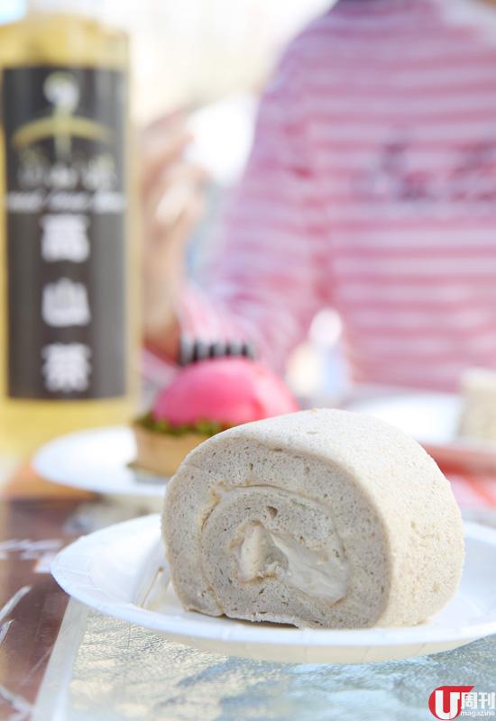 「崗山之眼」原址為草地，只有碉堡，現成了高雄新地標。