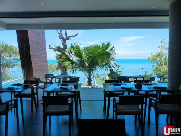 主樓天台的 Infinity Pool,12 米長的池邊面朝大海。 主樓天台的 Infinity Pool,12 米長的池邊面朝大海。