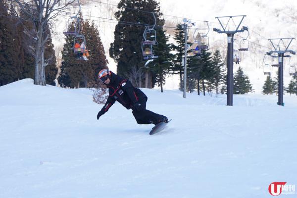 特大的滑雪道，減低碰撞機會，最啱滑雪新手。