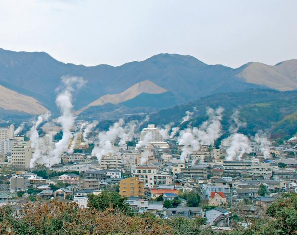 第1位 ：靜岡縣 熱海溫泉有美麗海灣的熱海市，只需由東京坐 35 分鐘新幹線即達，特別受年輕人歡迎，較往年增長約 1.4 倍。