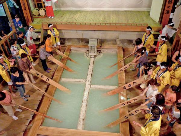 第1位 ：靜岡縣 熱海溫泉有美麗海灣的熱海市，只需由東京坐 35 分鐘新幹線即達，特別受年輕人歡迎，較往年增長約 1.4 倍。