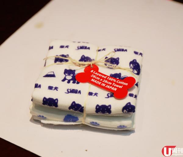  店內以日式榻榻米布置，老舊的電視放着山口百惠的老歌，極具情調，影相一流。