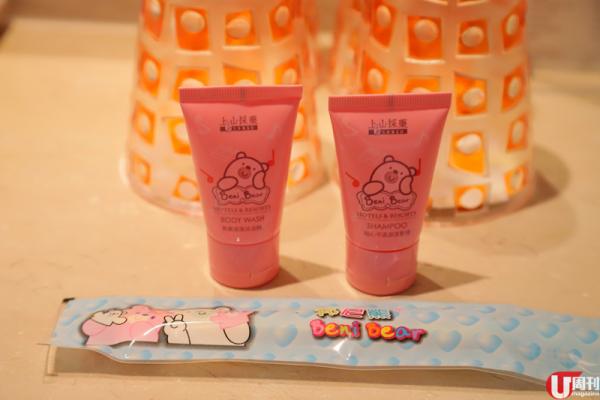 連小童牙膏都有，貼心。