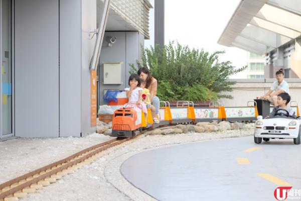 連小童牙膏都有，貼心。