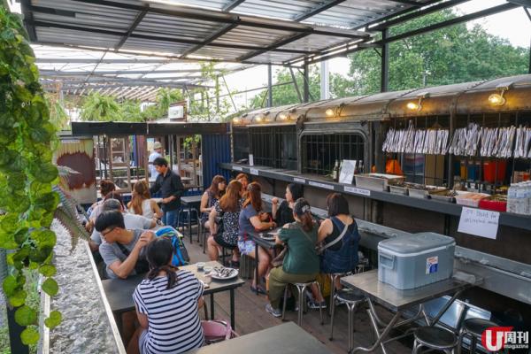 夾~夾~夾~ 所有食材全由客人自助任取。