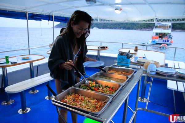 玩水：船潛玻璃水搵海龜