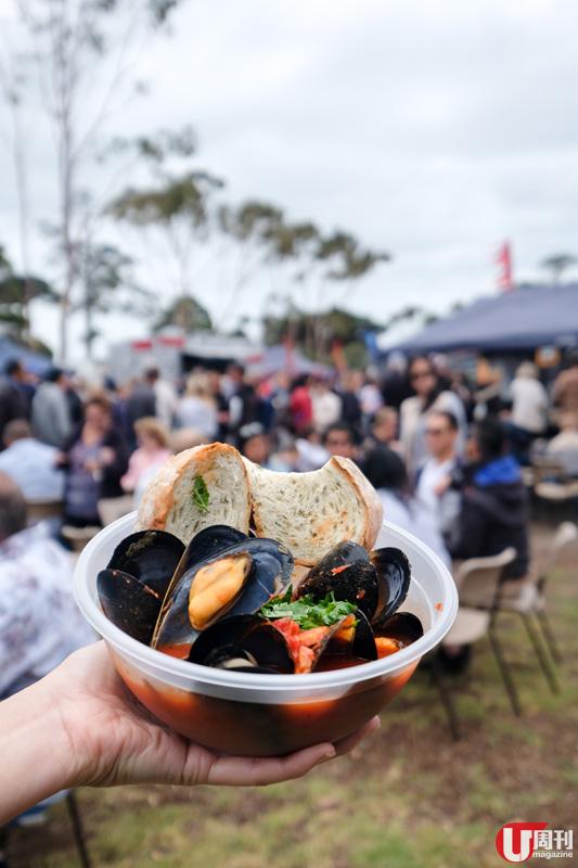 基本就是最美好，海鮮湯青口，雙倍鮮度，更有麵包蘸湯，吃至一滴不漏。