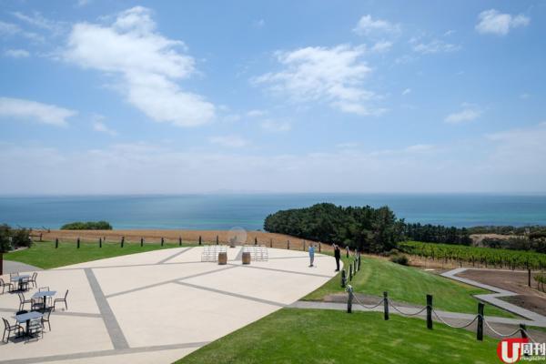 基本就是最美好，海鮮湯青口，雙倍鮮度，更有麵包蘸湯，吃至一滴不漏。