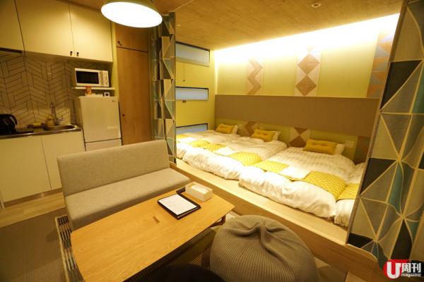 由藝術家 Chihiro Koshi 繪製的《a tree》，活化貨櫃，將酒店變型。