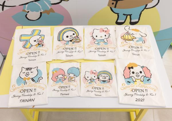 台灣Sanrio主題聯名7-11便利店 多個Hello Kitty、布甸狗打卡位/限定周邊商品