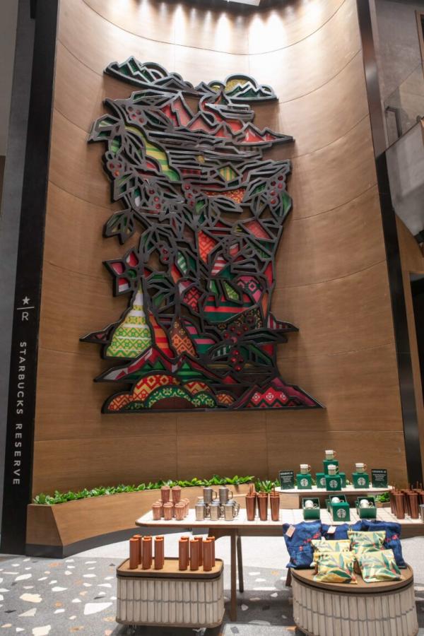 Starbucks ICONSIAM 泰國最大 Starbucks 