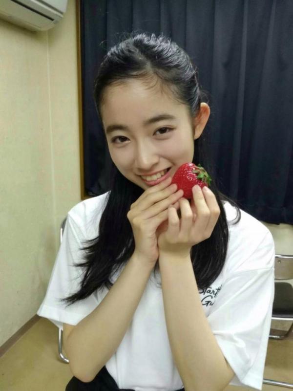 井口綾子在節目中自爆現時和3位哥哥同住