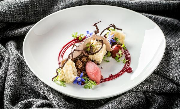 匈牙利，護城河變私人桑拿