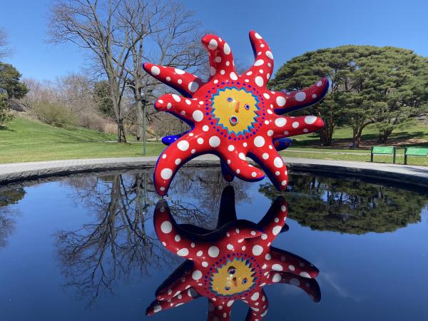 草間彌生作品展，4月紐約開鑼