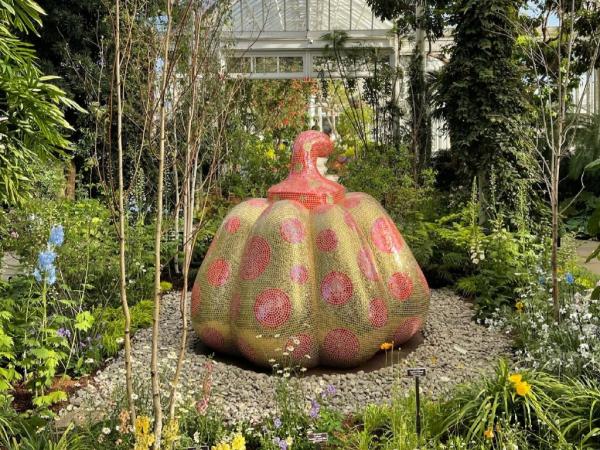 草間彌生作品展，4月紐約開鑼