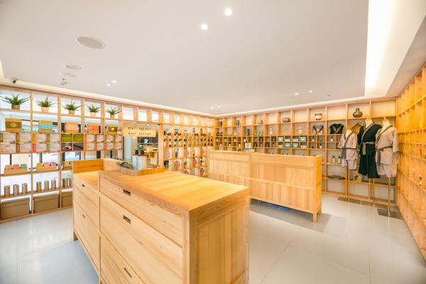 宜蘭「呆水溫泉」 日系清水模建築