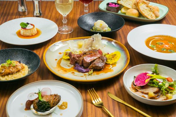 宜蘭「呆水溫泉」 日系清水模建築