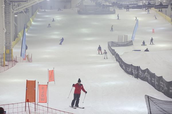 北美第一個室內滑雪場 Big SNOW 四季白滑