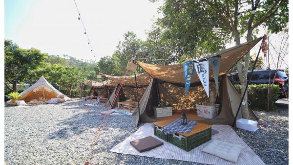  Cafe 分上午、下午及晚上三個時段，不同時段有不同的氣氛。