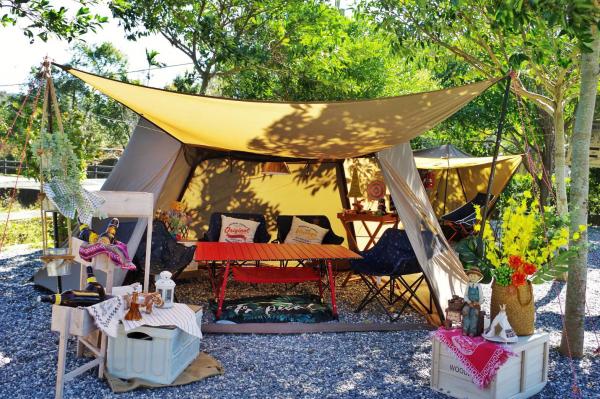  Cafe 分上午、下午及晚上三個時段，不同時段有不同的氣氛。