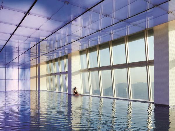 9大維港Infinity Pool酒店推介 維港凱悅尚萃酒店 (Hyatt Centric Victoria Harbour Hong Kong)