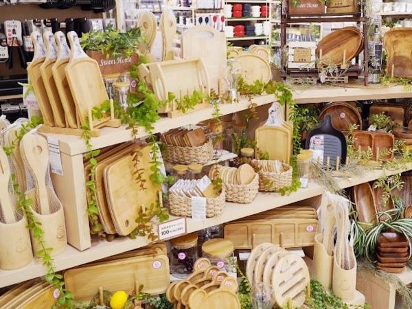 Standard Products 走簡約風，產品亦注重可持續性及採用環保物料去開發。