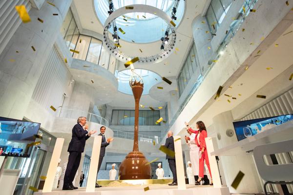 新博物館毗連過百年的 Lindt & Sprüngli 廠房，看起來沒一點遺和。