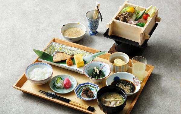 「柿渋の間」和室