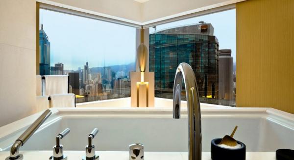 （The Upper House）