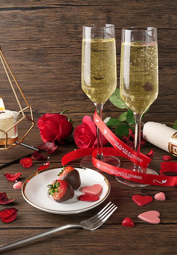 12大酒店情人節Staycation優惠（持續更新） 豪華轎車接送/復古菲林攝影體驗/免費鮮花束