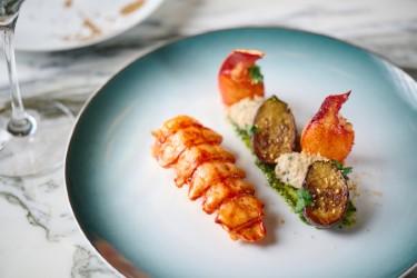 12大酒店情人節Staycation優惠（持續更新） 豪華轎車接送/復古菲林攝影體驗/免費鮮花束