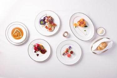 12大酒店情人節Staycation優惠（持續更新） 豪華轎車接送/復古菲林攝影體驗/免費鮮花束