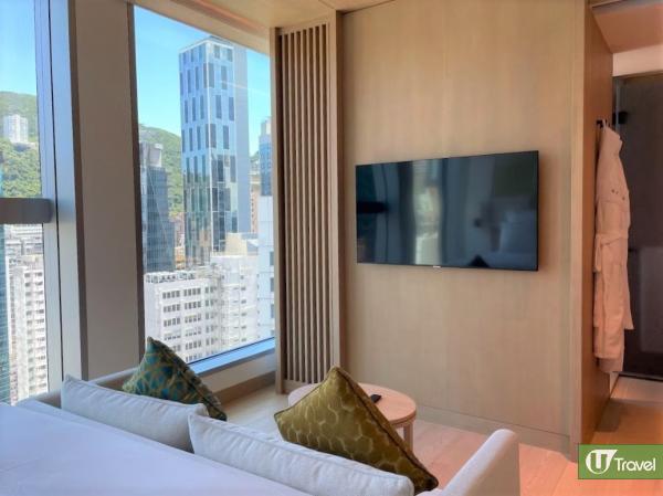 Vitamin Guru – Nutrients Extravaganza（甜菜、蘋果、檸檬和姜）$95、Master Cleanse – Beauty From The Inside Out（菠菜、萵苣、香芹、黃瓜、芹菜、蘋果和檸檬）$95、Signature Detox – Anti-Aging Energy Boost（菠蘿、蘋果和薄荷）$95