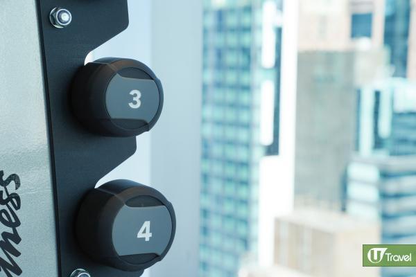 Vitamin Guru – Nutrients Extravaganza（甜菜、蘋果、檸檬和姜）$95、Master Cleanse – Beauty From The Inside Out（菠菜、萵苣、香芹、黃瓜、芹菜、蘋果和檸檬）$95、Signature Detox – Anti-Aging Energy Boost（菠蘿、蘋果和薄荷）$95