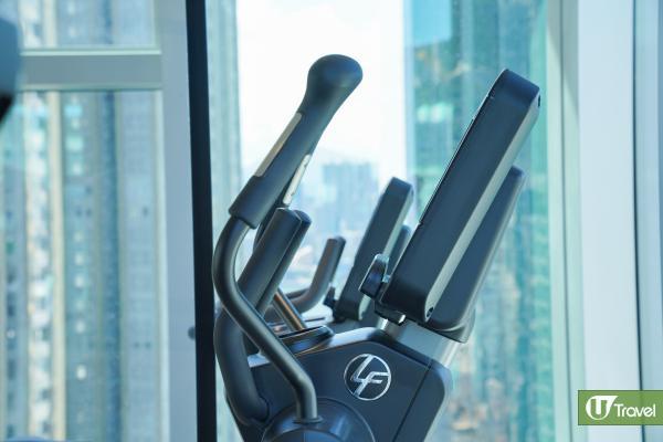 Vitamin Guru – Nutrients Extravaganza（甜菜、蘋果、檸檬和姜）$95、Master Cleanse – Beauty From The Inside Out（菠菜、萵苣、香芹、黃瓜、芹菜、蘋果和檸檬）$95、Signature Detox – Anti-Aging Energy Boost（菠蘿、蘋果和薄荷）$95