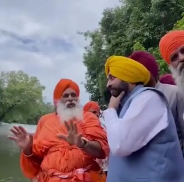 印度首長為證聖水乾淨即場生飲 兩日後腹痛需由飛機送院治理