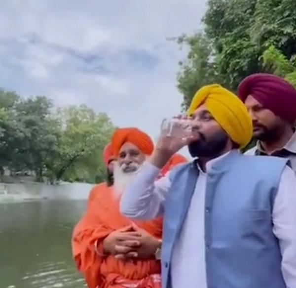 印度首長為證聖水乾淨即場生飲 兩日後腹痛需由飛機送院治理