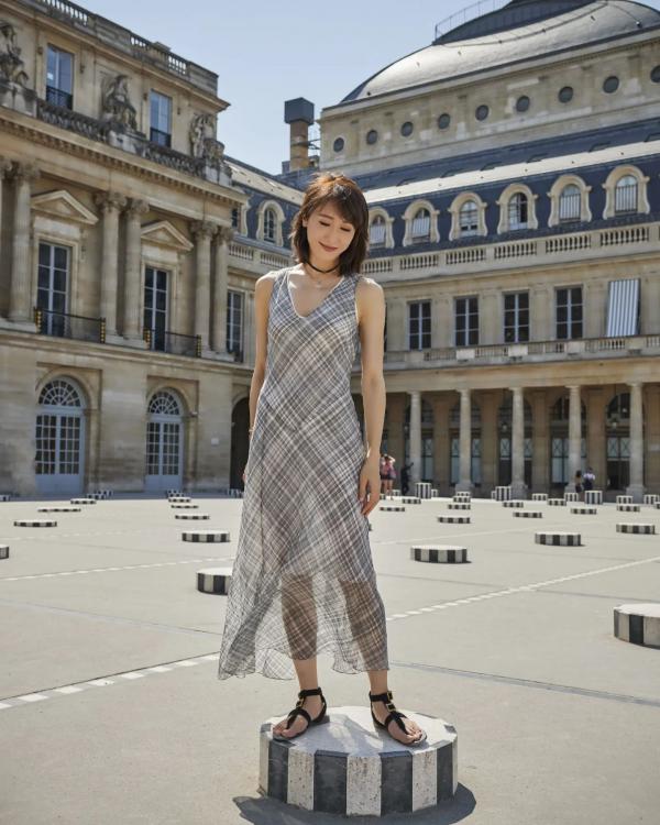 50歲黎姿飛巴黎歎少奶奶生活 IG大曬逆齡打卡照 鐵塔下回春似少女