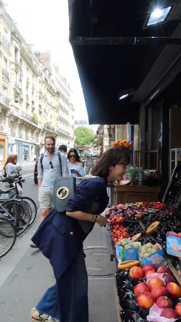 50歲黎姿飛巴黎歎少奶奶生活 IG大曬逆齡打卡照 鐵塔下回春似少女