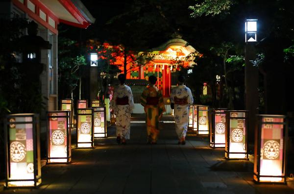 東京近郊舉行傳統燈飾投影活動 煙花匯演/1000盞燈籠/皮影戲體驗