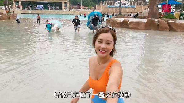 重新出發 |  陳芷尤重返成長地新加坡探好友 Benz雄自爆入籍30年 女兒茶餐廳打躉過簡單生活