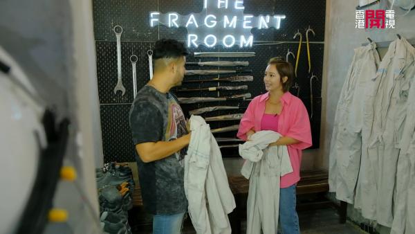 重新出發 |  陳芷尤重返成長地新加坡探好友 Benz雄自爆入籍30年 女兒茶餐廳打躉過簡單生活