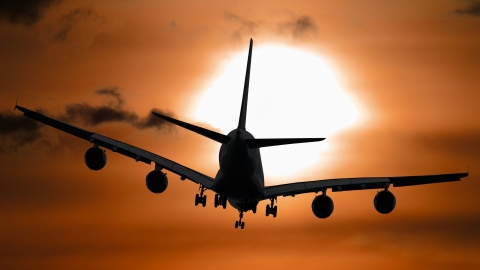 空姐分享搭飛機5大地雷 不想飲到廁所水、被列入黑名單要注意！